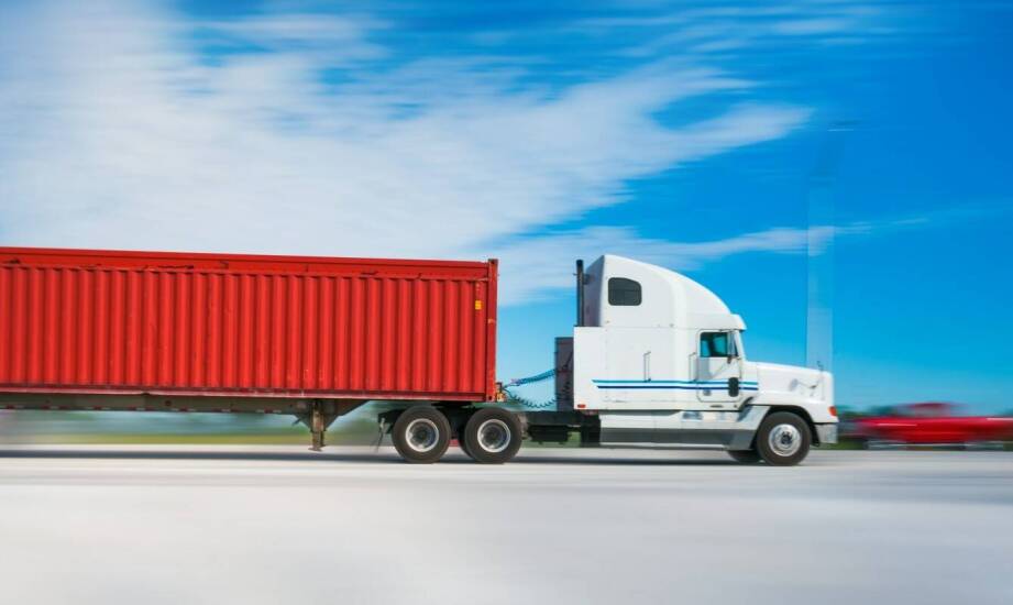 Spedycja a transport ponadgabarytowy – różnice, zastosowania, możliwości