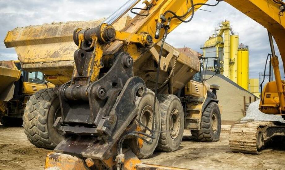 Przewóz maszyn budowlanych – najważniejsze zasady, wymagania i zastosowania