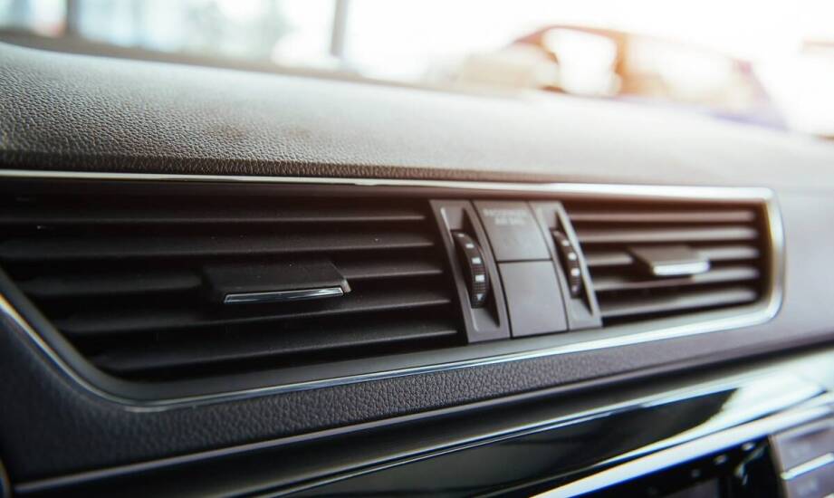 Objawy niesprawnej klimatyzacji w aucie i skuteczne metody naprawy