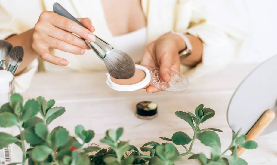 Ekologiczne kosmetyki – co warto wiedzieć przed pierwszym użyciem