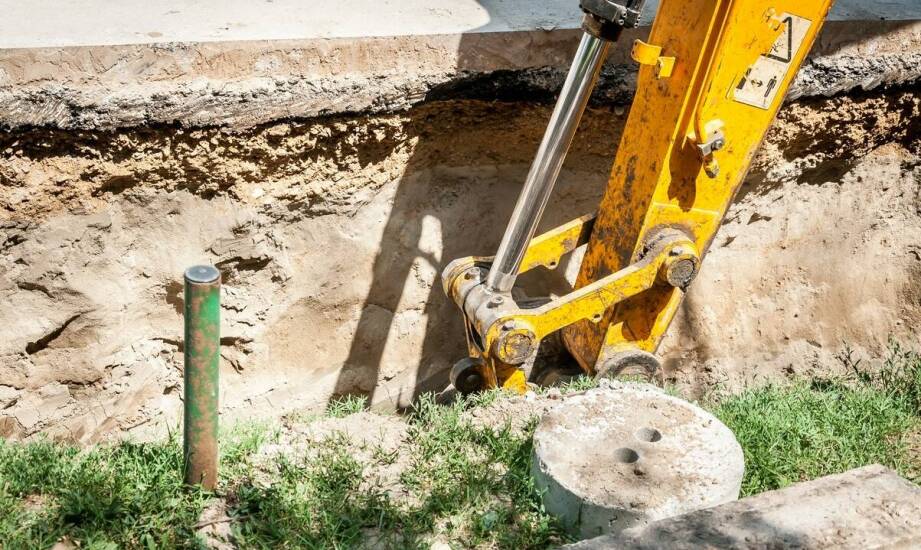 Odwodnienie wykopów – skuteczne metody zabezpieczenia inwestycji budowlanych