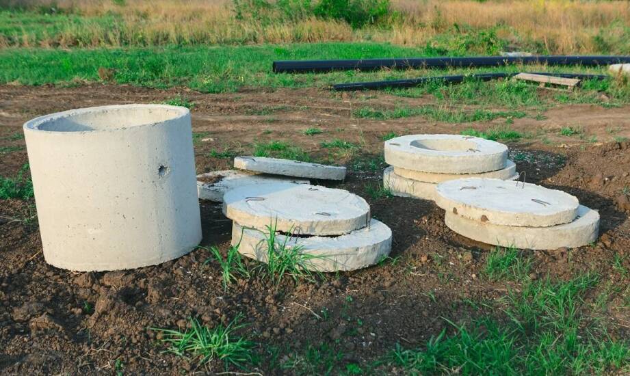 Studnie chłonne – zastosowanie, budowa i zalety w gospodarce wodnej