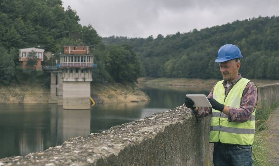 Jakie technologie są stosowane w usługach hydrogeologicznych?