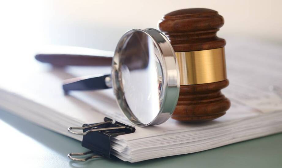 Komornik sądowy – jakie prawa i obowiązki wynikają z egzekucji długu