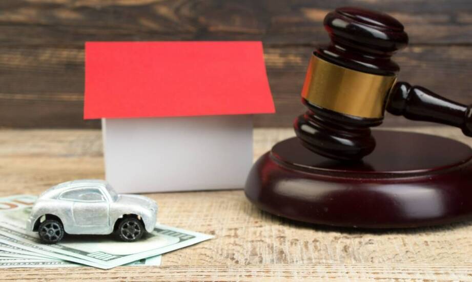 Co warto wiedzieć o licytacjach komorniczych i zasadach ich przeprowadzania