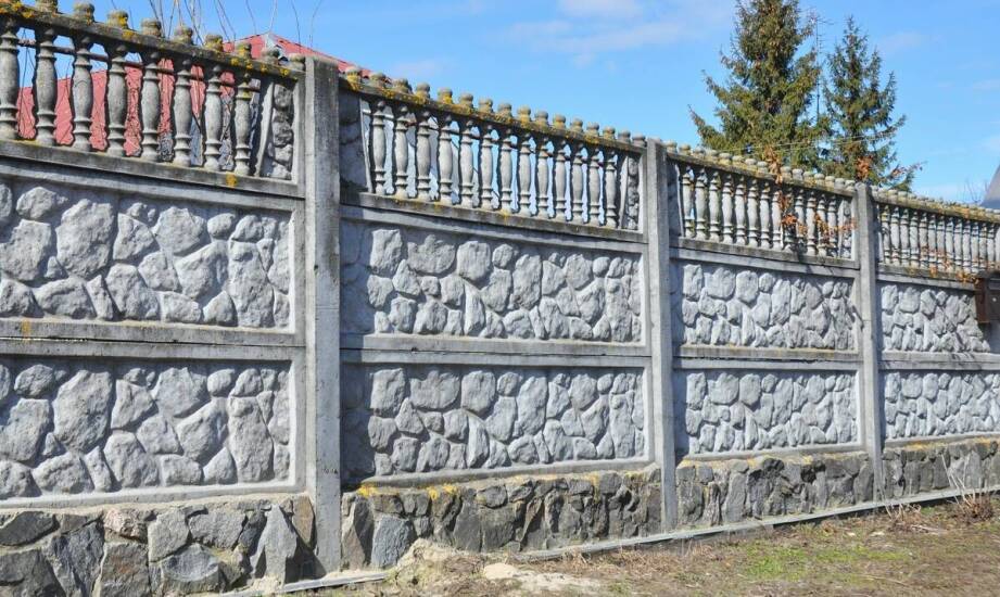 Jak powstaje ogrodzenie z betonu? Etapy realizacji i istotne aspekty