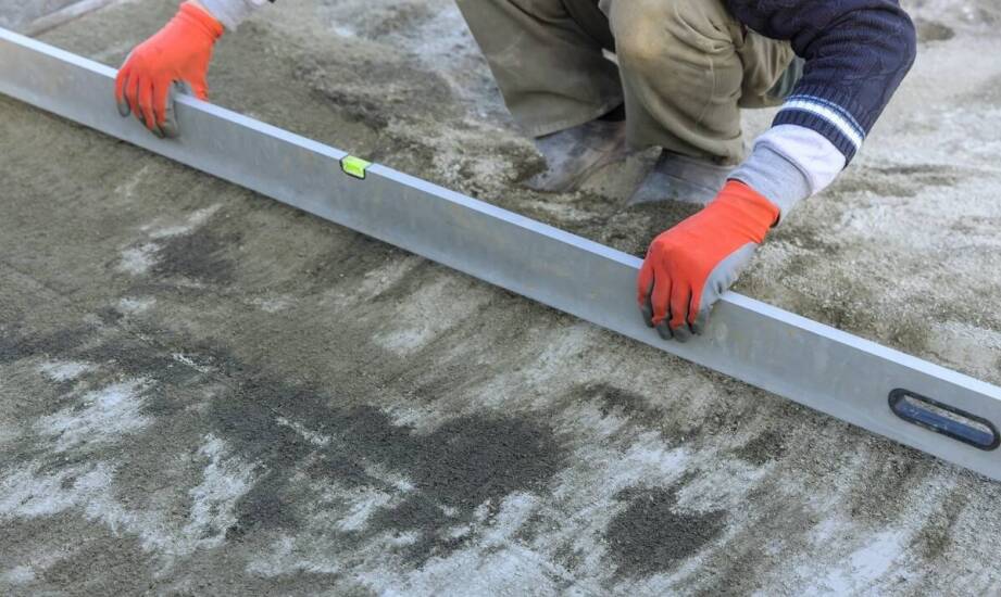 Płyta betonowa – zastosowania, rodzaje i praktyczne zalety w budownictwie