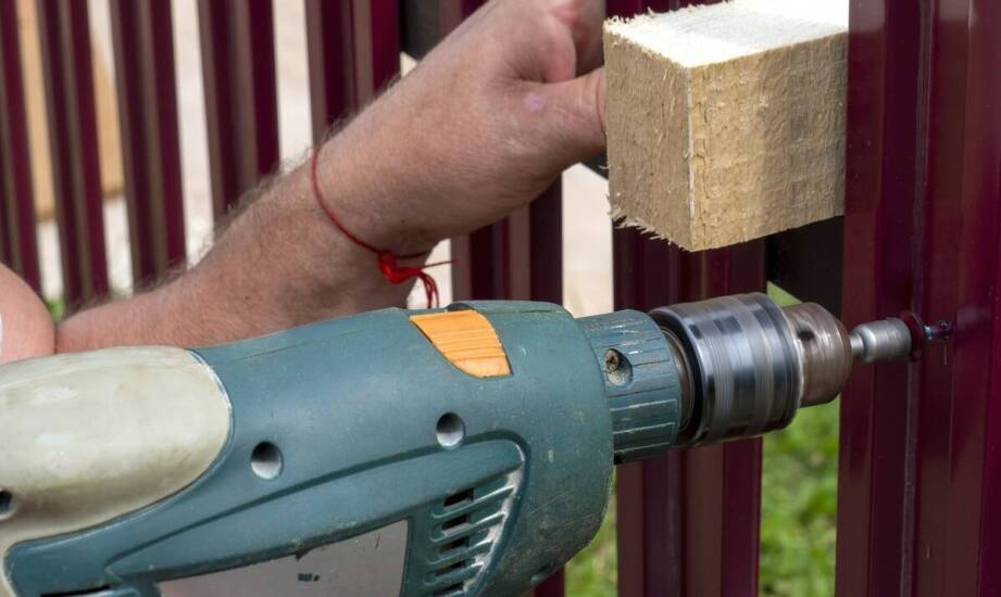 Panele zgrzewane – budowa, zastosowania i kluczowe zalety rozwiązania