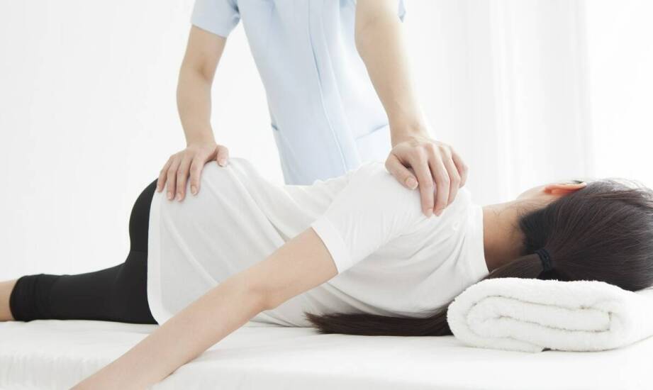 Jak zostać technikiem masażystą – wymagania, kwalifikacje i ścieżki edukacji