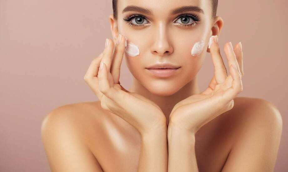 Sekret młodej skóry – jak działają kosmetyki kolagenowe Colway i Lagenko