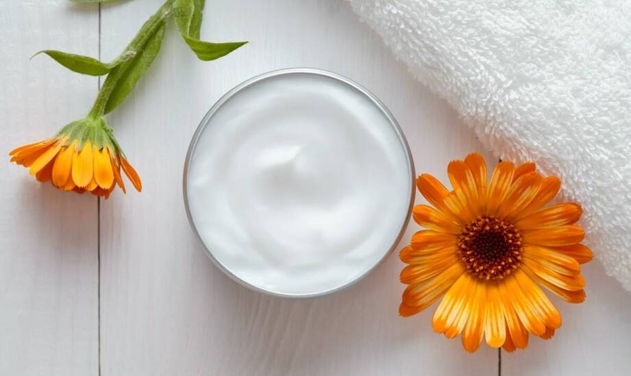 Jak działa na skórę naturalny krem z kolagenem?