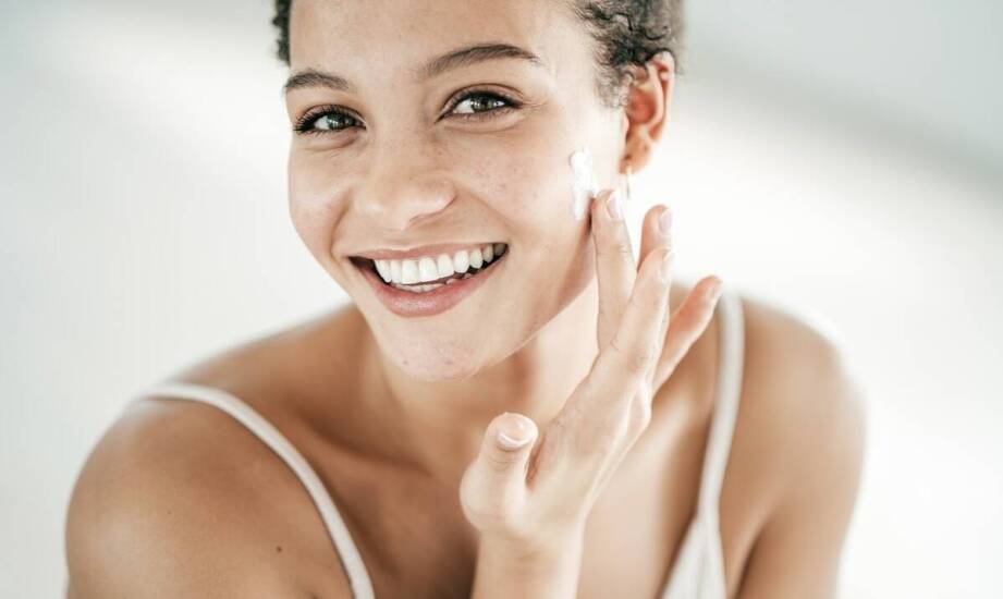 Kolagen naturalny do twarzy – jak wybrać i stosować w codziennej pielęgnacji