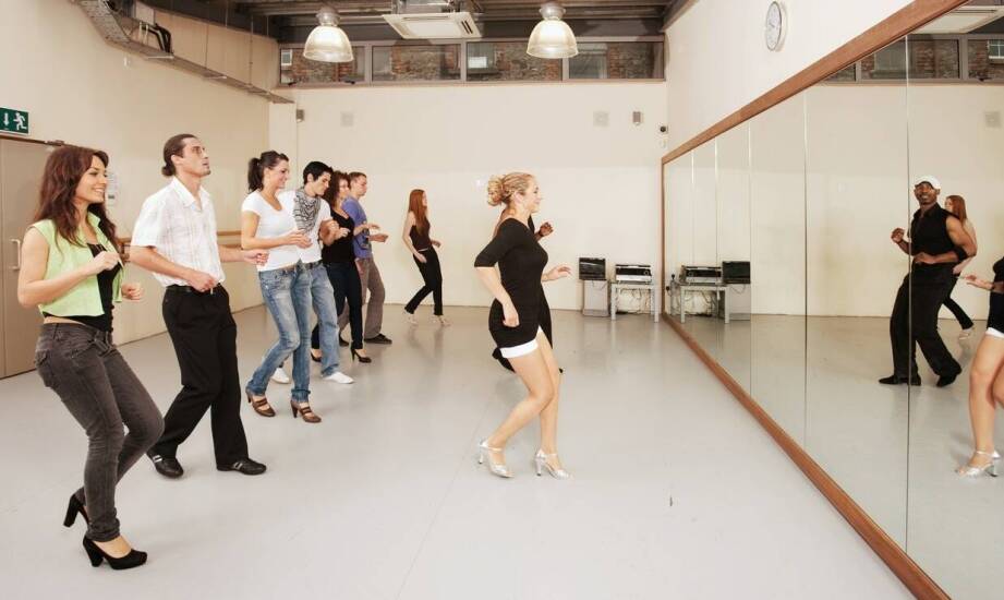 Studio tańca – jak taniec kształtuje charakter i rozwija umiejętności dzieci