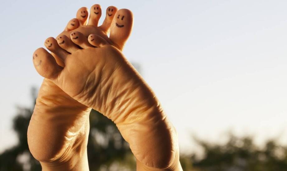 Podologia – jak zadbać o zdrowe stopy i kiedy warto skorzystać z zabiegów