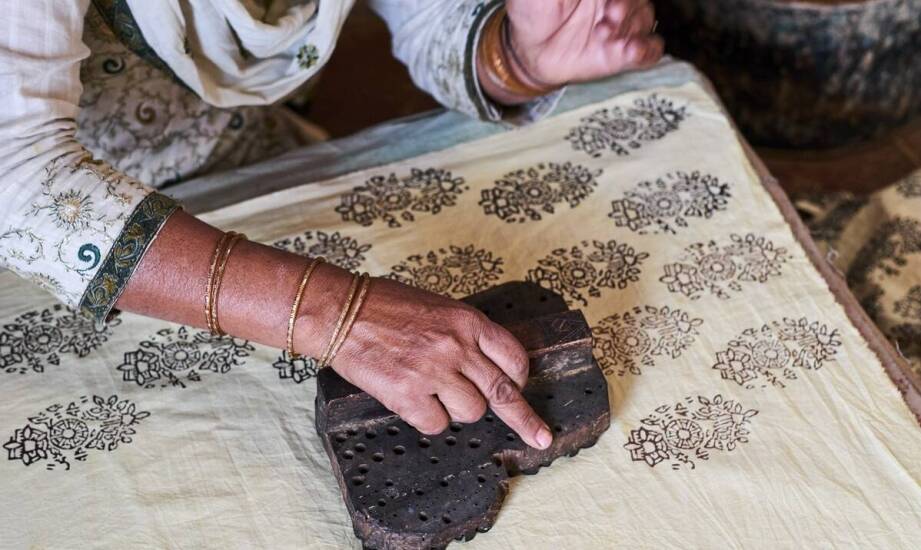 Henna pudrowa – na czym polega zabieg i jakie efekty można uzyskać