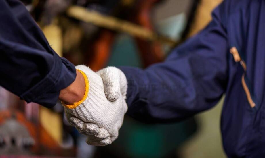Kiedy warto stosować rękawice robocze ocieplane i jakie materiały wybrać?