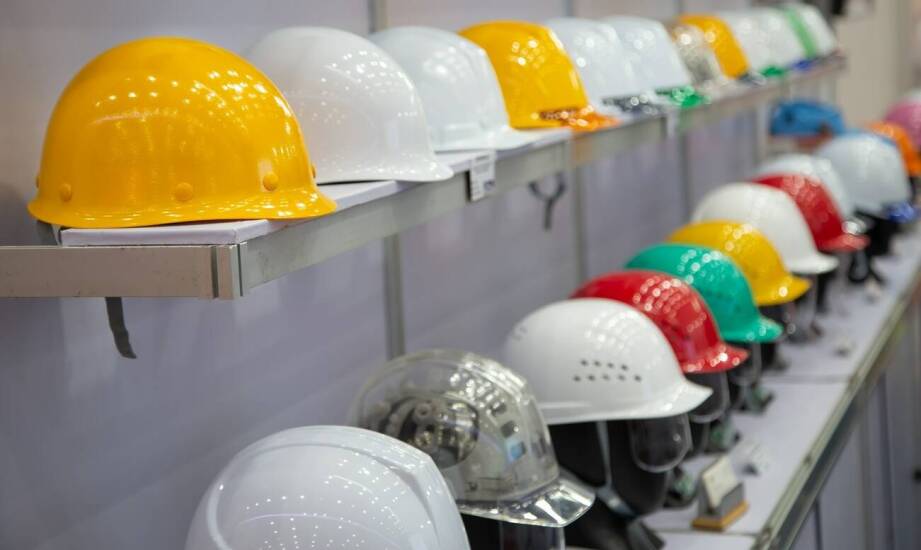 Kask ochronny BHP – zastosowanie, budowa i znaczenie w pracy