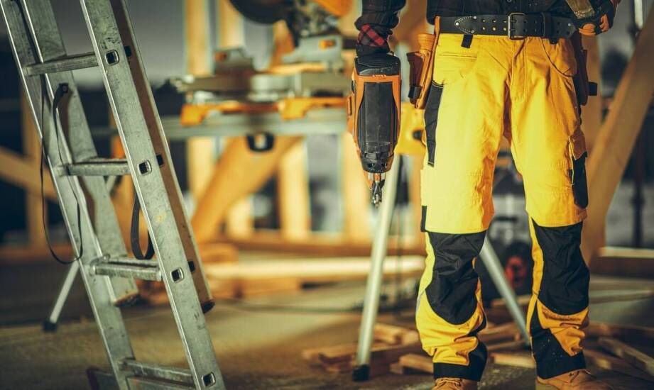 Jakie technologie zapewniają trwałość i wygodę spodni używanych w pracy