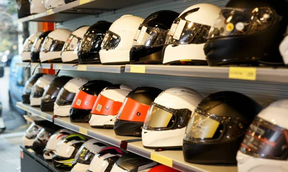 Zasady użytkowania i pielęgnacji kasków ochronnych w środowisku pracy