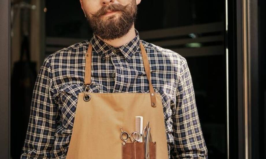 Jak działa fartuch skórzany podczas spawania i jakie daje korzyści?