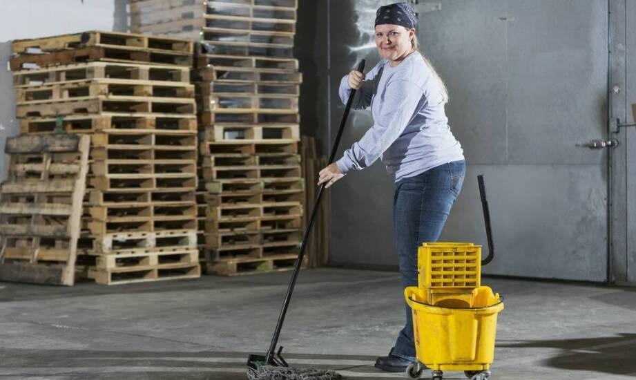 Czym wyróżnia się czyściwo przemysłowe i kiedy znajduje zastosowanie?