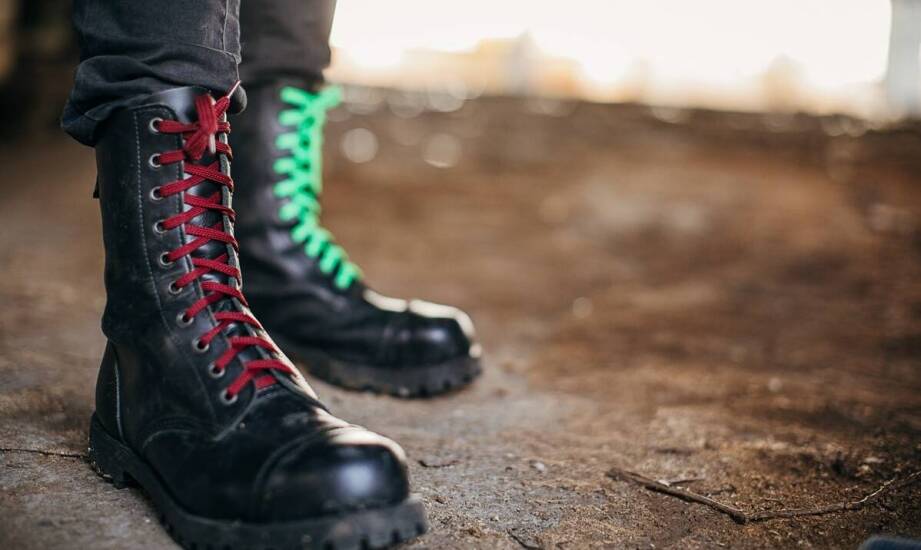 Przewiewność i wygoda – jakie rozwiązania stosowane są w butach do pracy