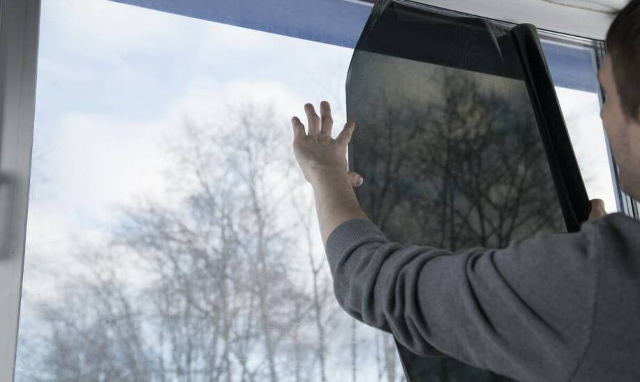 Kiedy niezbędna jest wymiana szyb samochodowych?