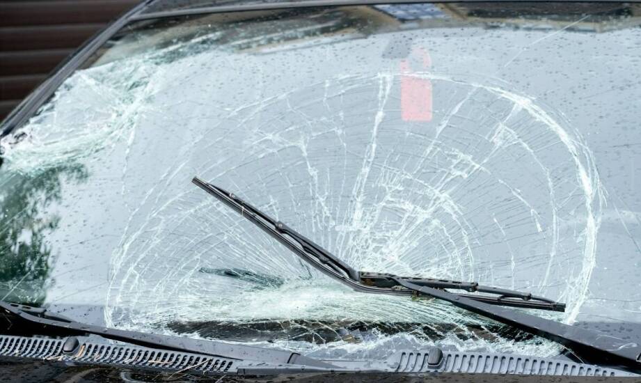 Szkło w samochodzie – znaczenie, wyzwania i najnowsze rozwiązania branży