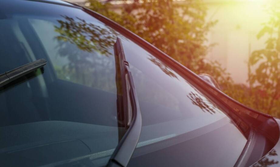 Nowe szyby samochodowe – najważniejsze informacje i trendy na rynku aut