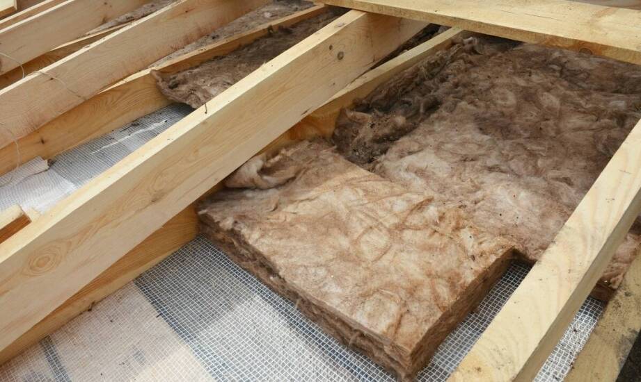 Izolacja fundamentów – skuteczne metody ochrony przed wilgocią i wodą