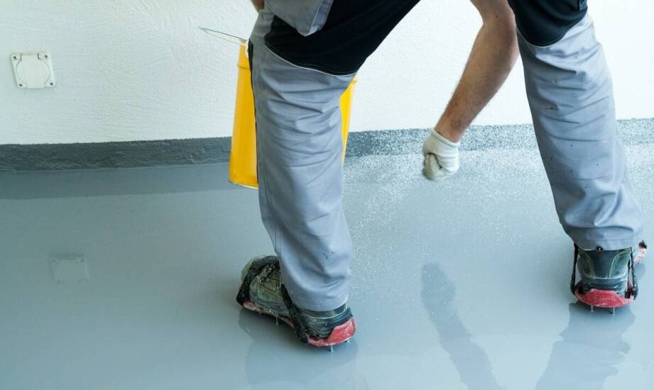 Posadzka żywiczna – trwałość, pielęgnacja oraz inspiracje do aranżacji wnętrz