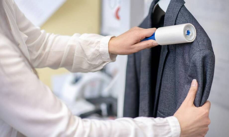 Odzież medyczna – jak wybrać funkcjonalne i komfortowe ubrania do pracy