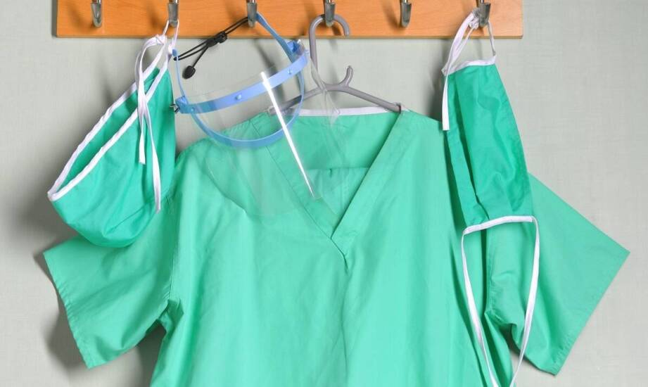 Kolorowe bluzy medyczne damskie – modne rozwiązania w pracy i na co dzień