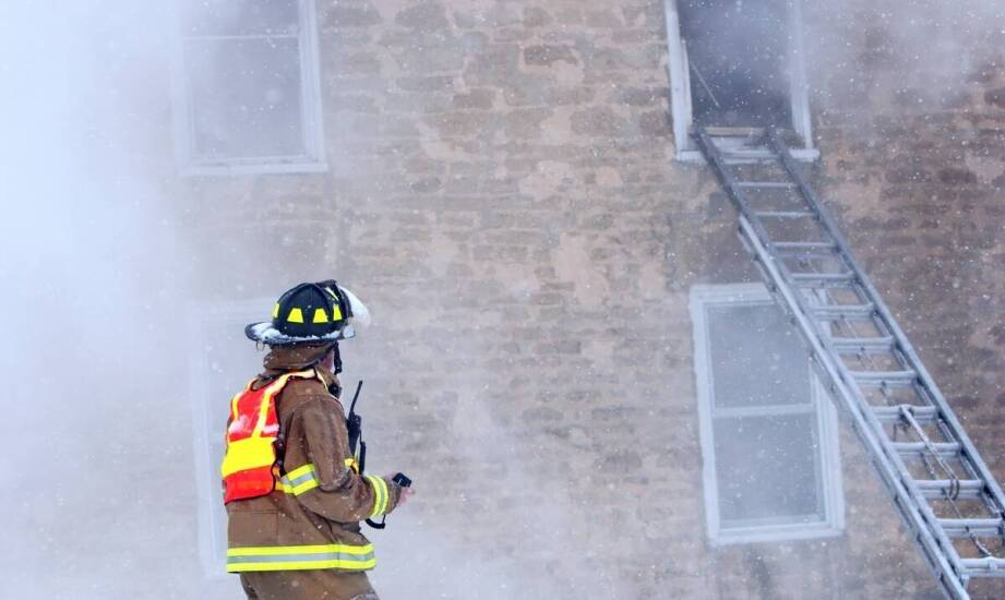 Jakie informacje zawiera ekspertyza budynku po pożarze?