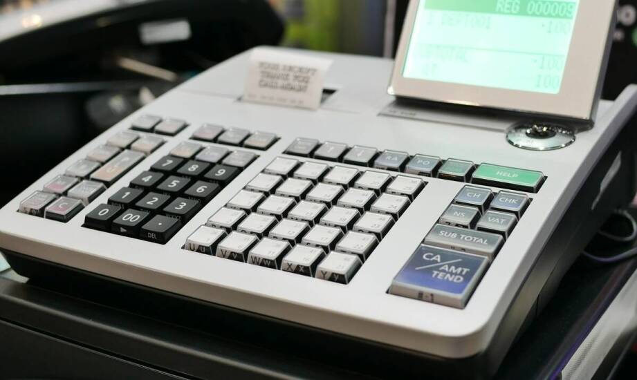 Kasy fiskalne – zasady działania, zastosowanie i najnowsze funkcje urządzeń