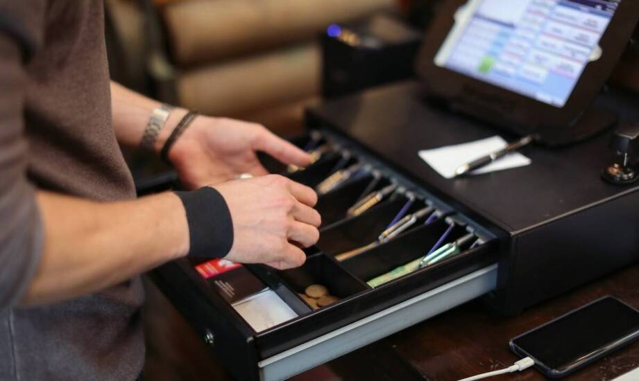 Kasy fiskalne – zastosowanie w biznesie, obowiązki i praktyczne wskazówki