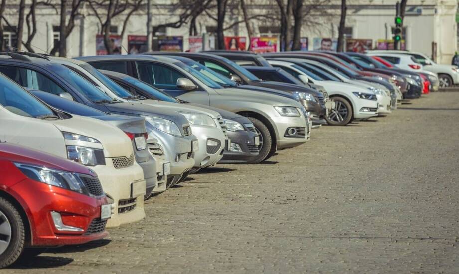 Jak bezpiecznie sprzedać samochód? Najważniejsze informacje o skupie aut