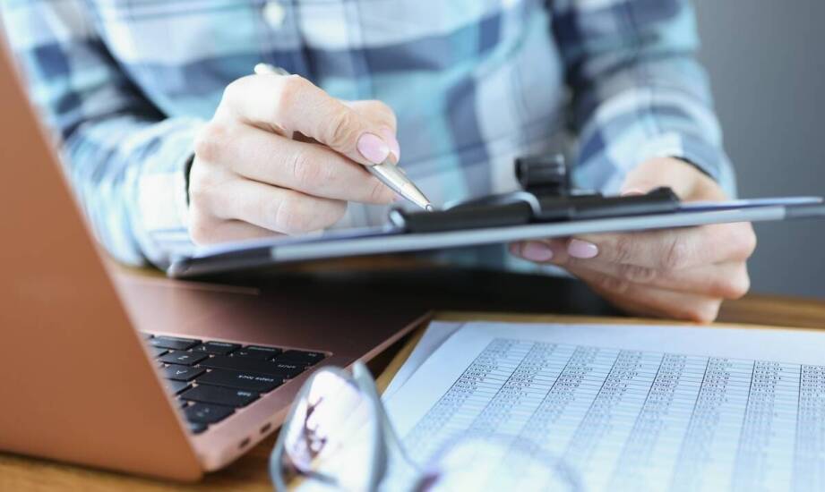 Najważniejsze obowiązki związane z prowadzeniem pełnej księgowości w firmie