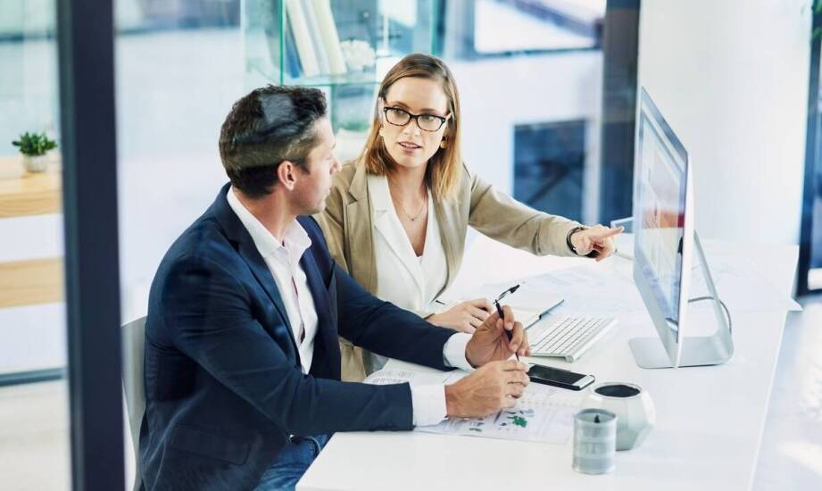 Obsługa kadr i płac w firmie – jak zapewnić sprawne zarządzanie personelem