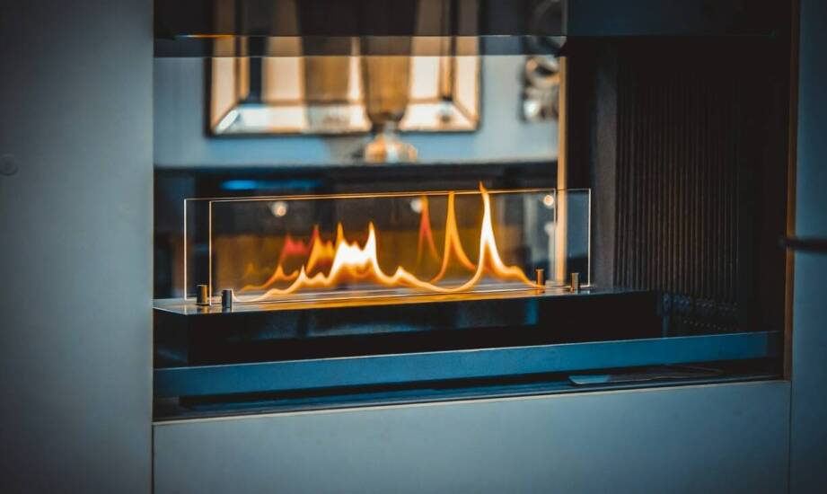 Kominki gazowe – zalety, działanie i zastosowanie w aranżacji wnętrz