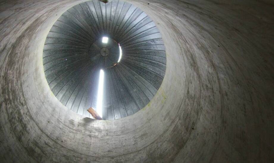 Komora hiperbaryczna – działanie, korzyści i zastosowania terapii tlenowej