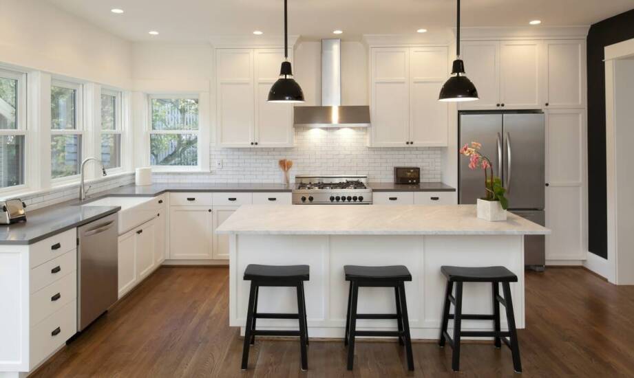 Nowoczesne aranżacje kuchni szytych na miarę – trendy i inspiracje 2024