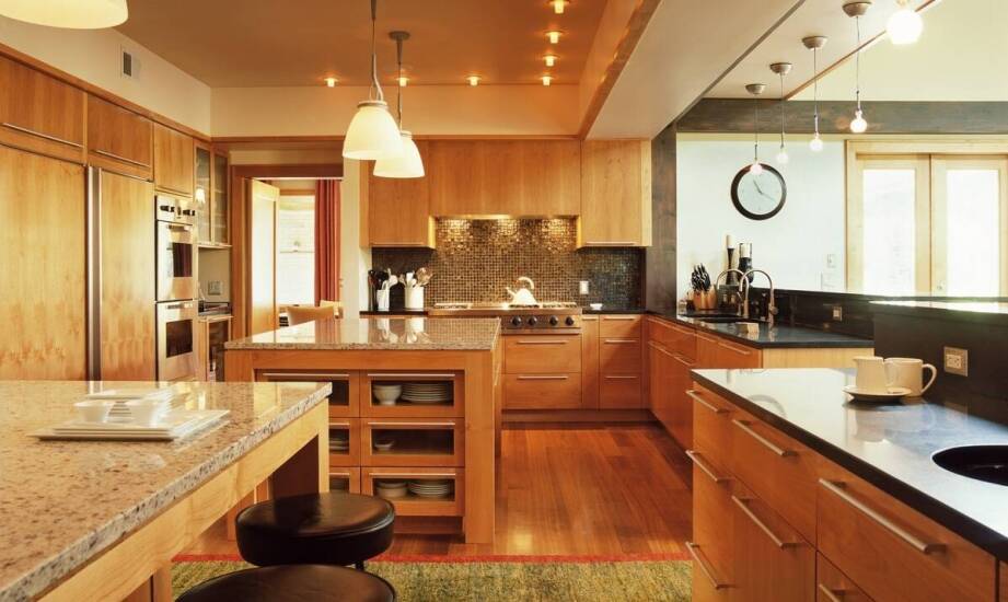 Oryginalny stolik ze skrzynek drewnianych – praktyczne pomysły i aranżacje