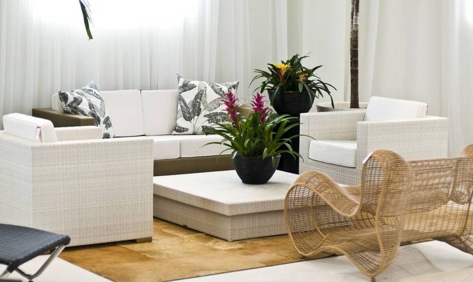 Meble na wymiar – inspiracje, praktyczne rozwiązania i aranżacyjne trendy