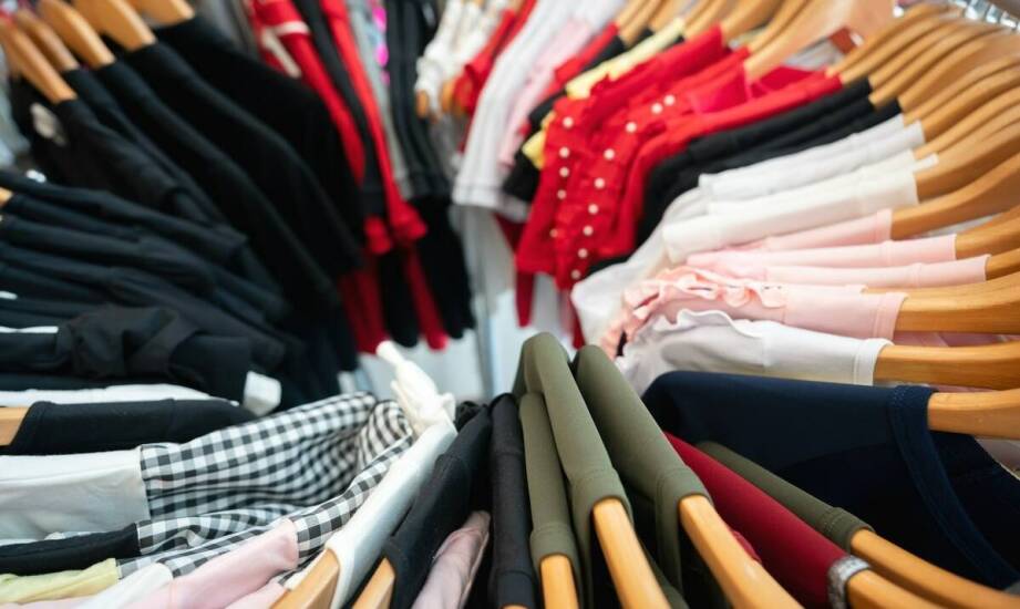 Szafy na wymiar – inspiracje i pomysły na wygodne przechowywanie w domu