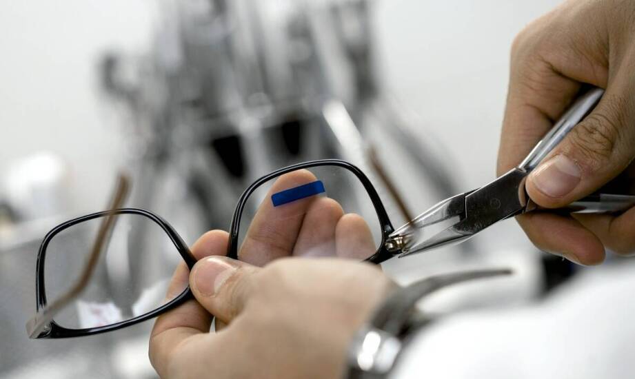 Najczęstsze uszkodzenia okularów i sprawdzone sposoby ich naprawy