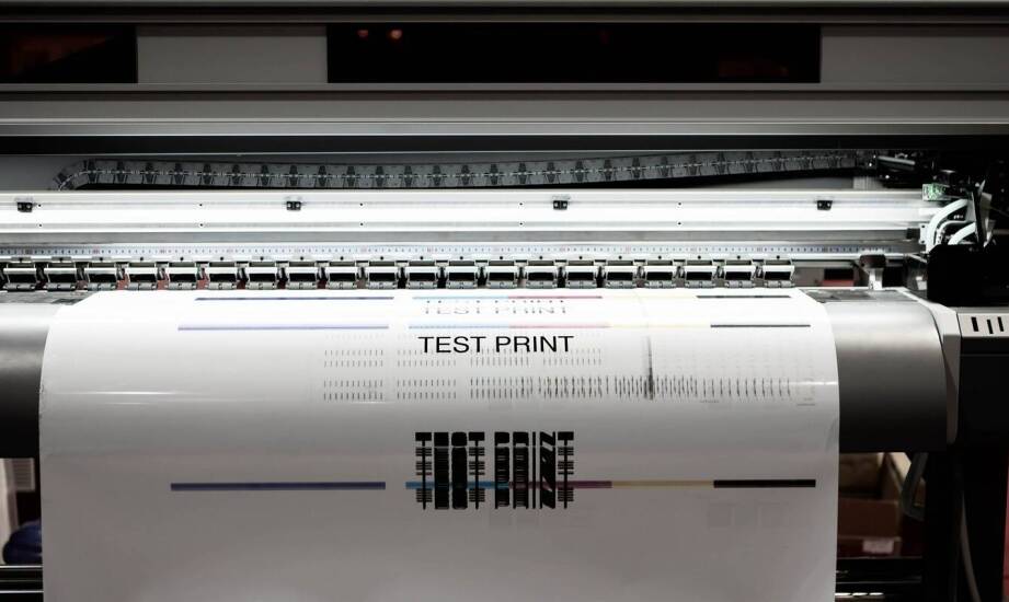 Poligrafia – jak druk wpływa na skuteczną komunikację w biznesie i reklamie