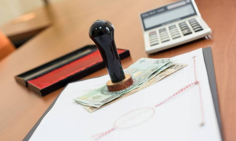 Jak działają pieczątki i jakie pełnią funkcje w firmach oraz urzędach