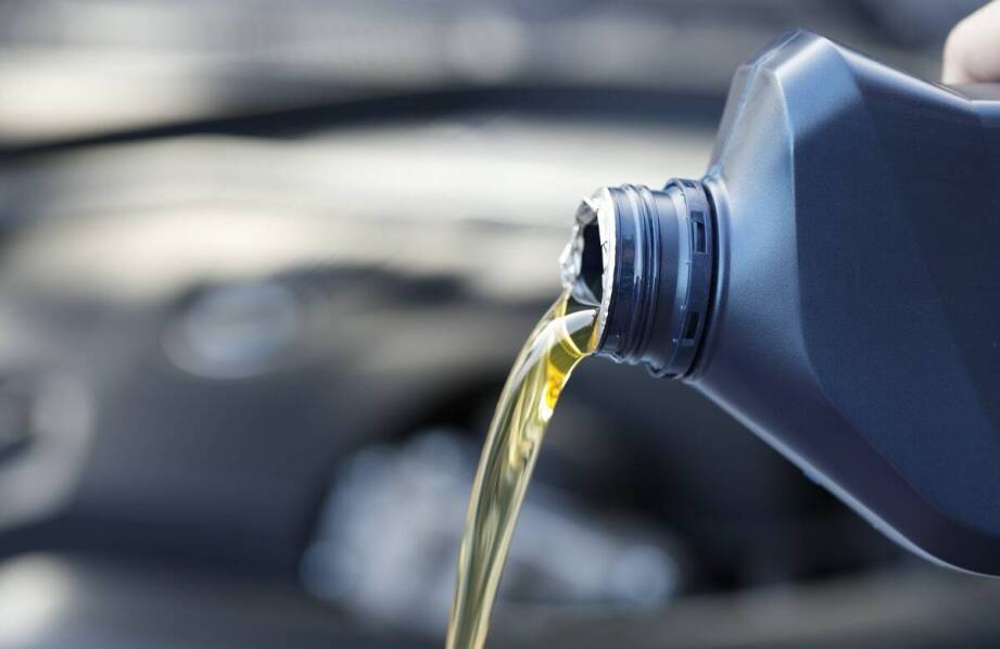 Oleje silnikowe i hydrauliczne – zastosowanie, rodzaje oraz korzyści