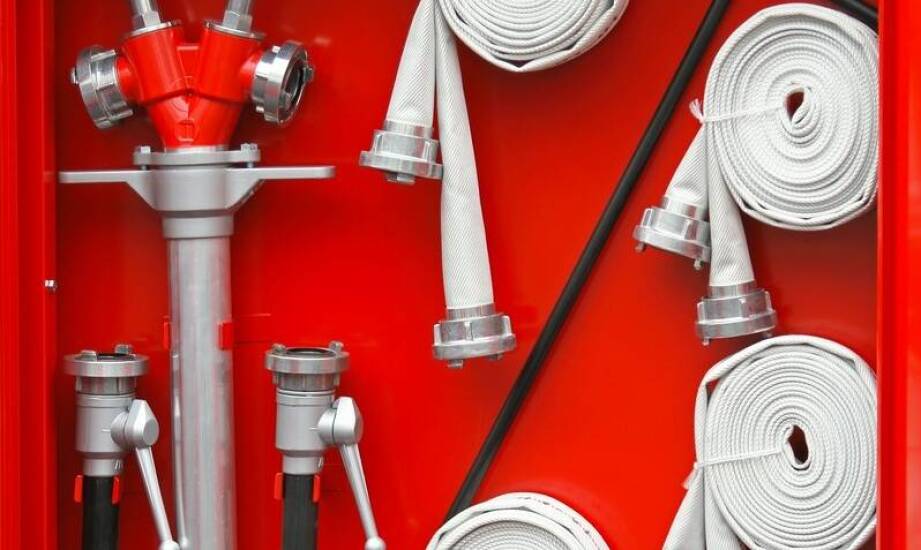 Armatura strażacka – najważniejsze funkcje, typy i zastosowania w praktyce